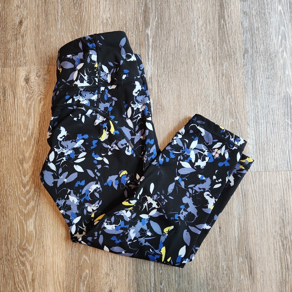 Sweat Betty Sz S Power 7/8 Crop Pocket Blue Floral Flow Print